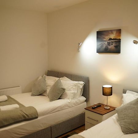 Serviced Property Plymouth Appartement Buitenkant foto