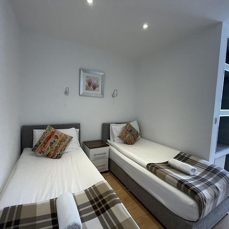 Serviced Property Plymouth Appartement Buitenkant foto